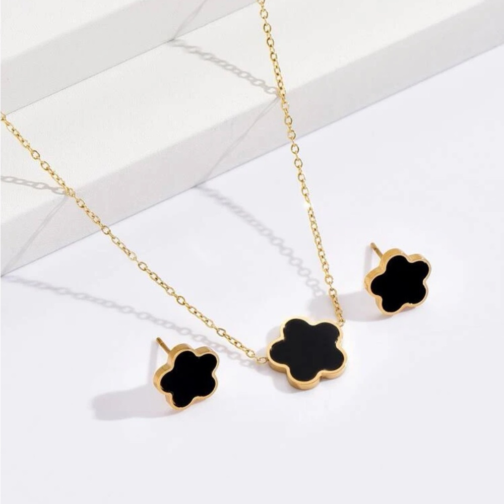 ✨Floral Pendant and Stud Set - Picture 6 of 8